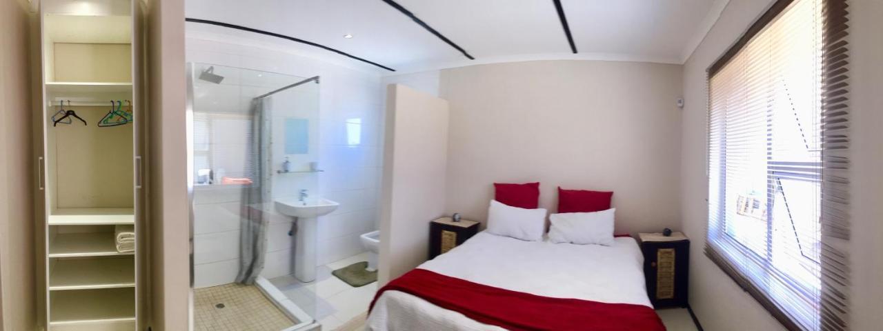 Man Cave Suite Суакопмунд Екстериор снимка